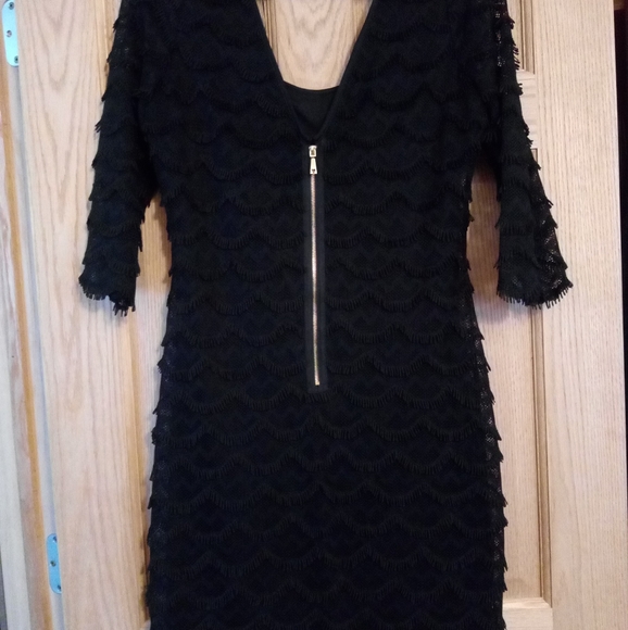 Black dress - Picture 3 of 4